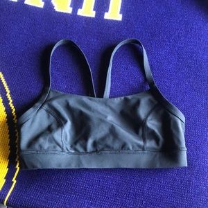 Lululemon Size 6 Sports Bra
